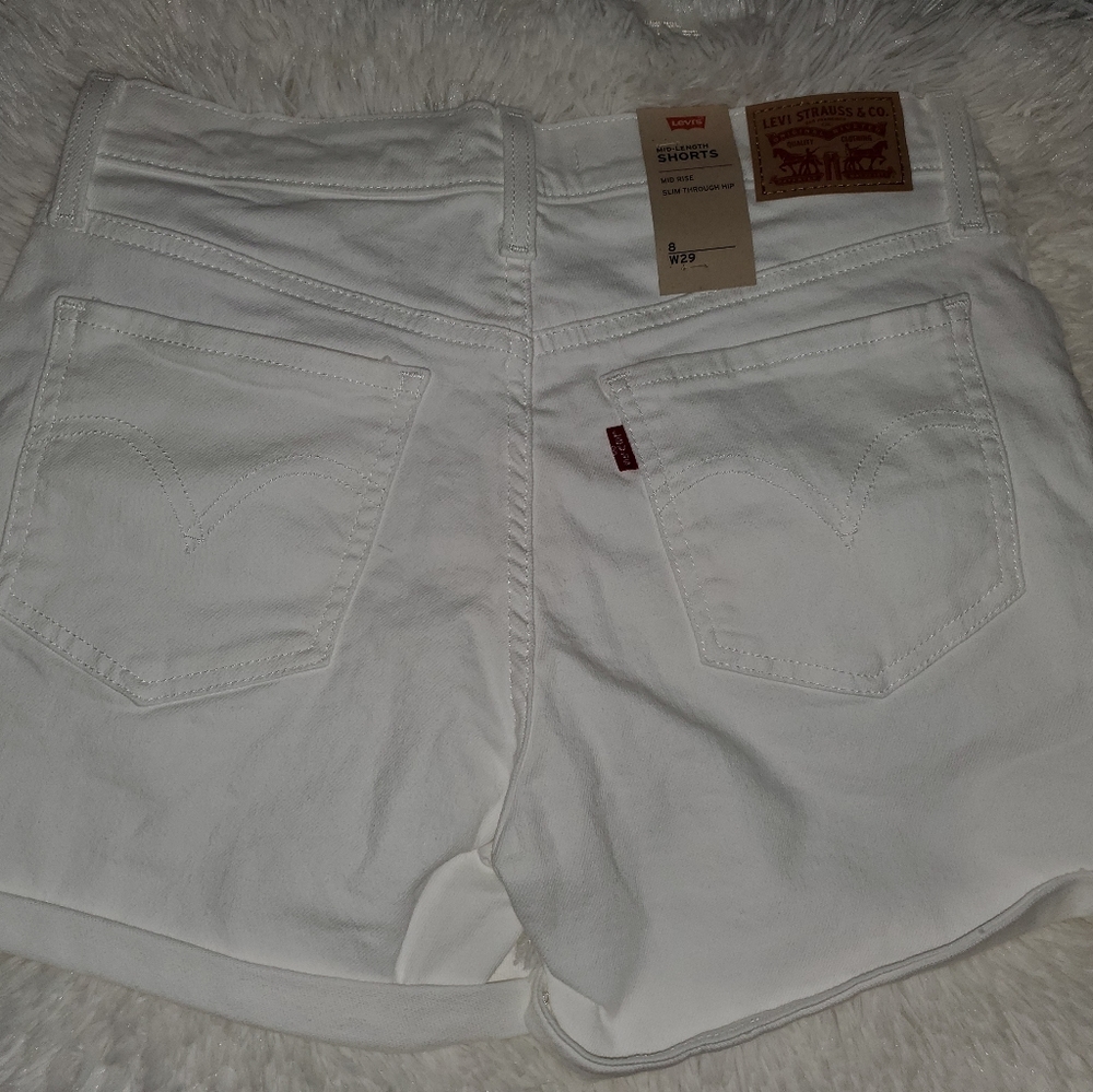 Levi's - Picture 2 of 4